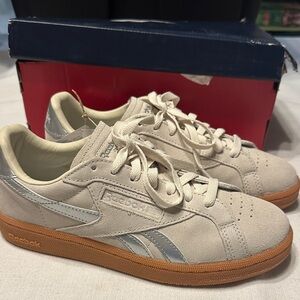 Reebok Womens’ Cream and Silver Sneakers